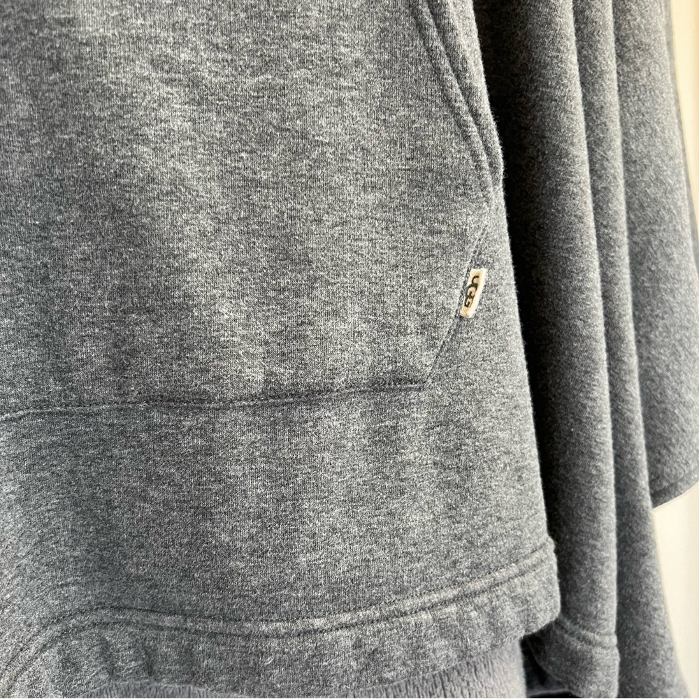 UGG Charlynne Double Knit Fleece Poncho in Grey, size XS/S - Picture 4 of 9